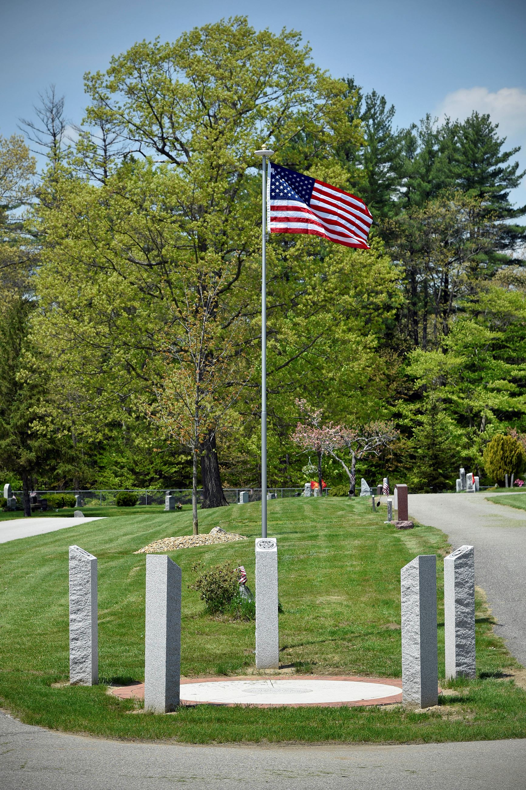 Evans Cemetery & Veteran Memorial (photo by Eric Anderson)